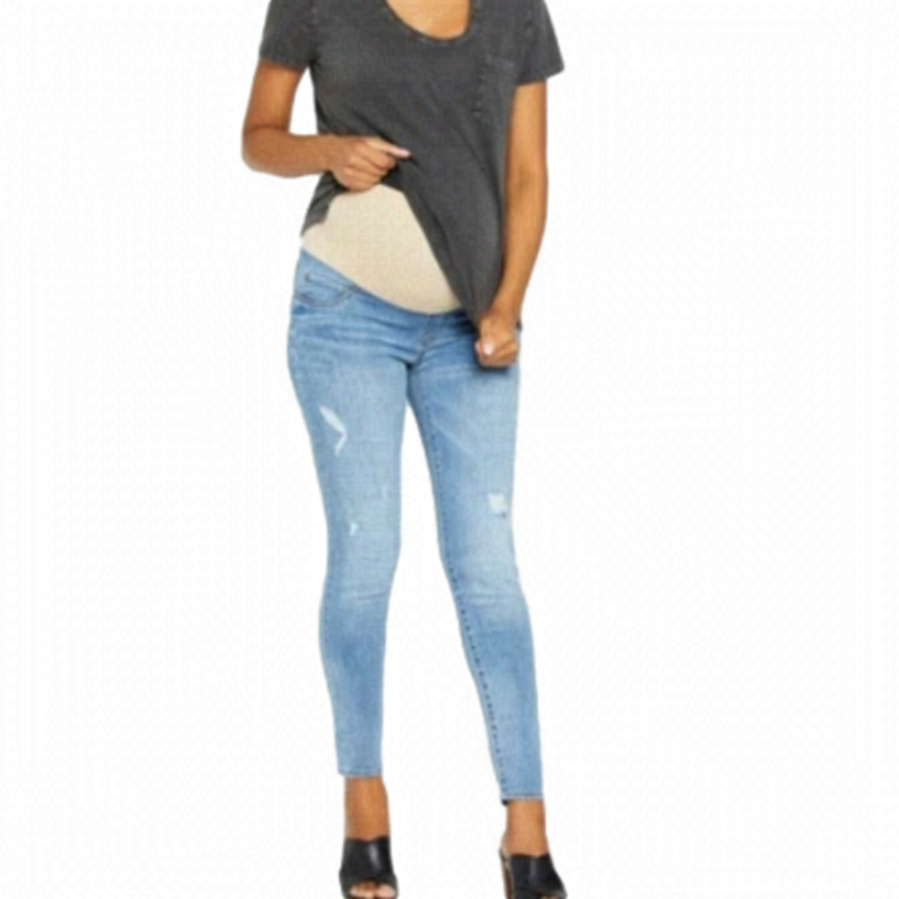 NEW Celebrity‎ Pink distressed skinny jeans